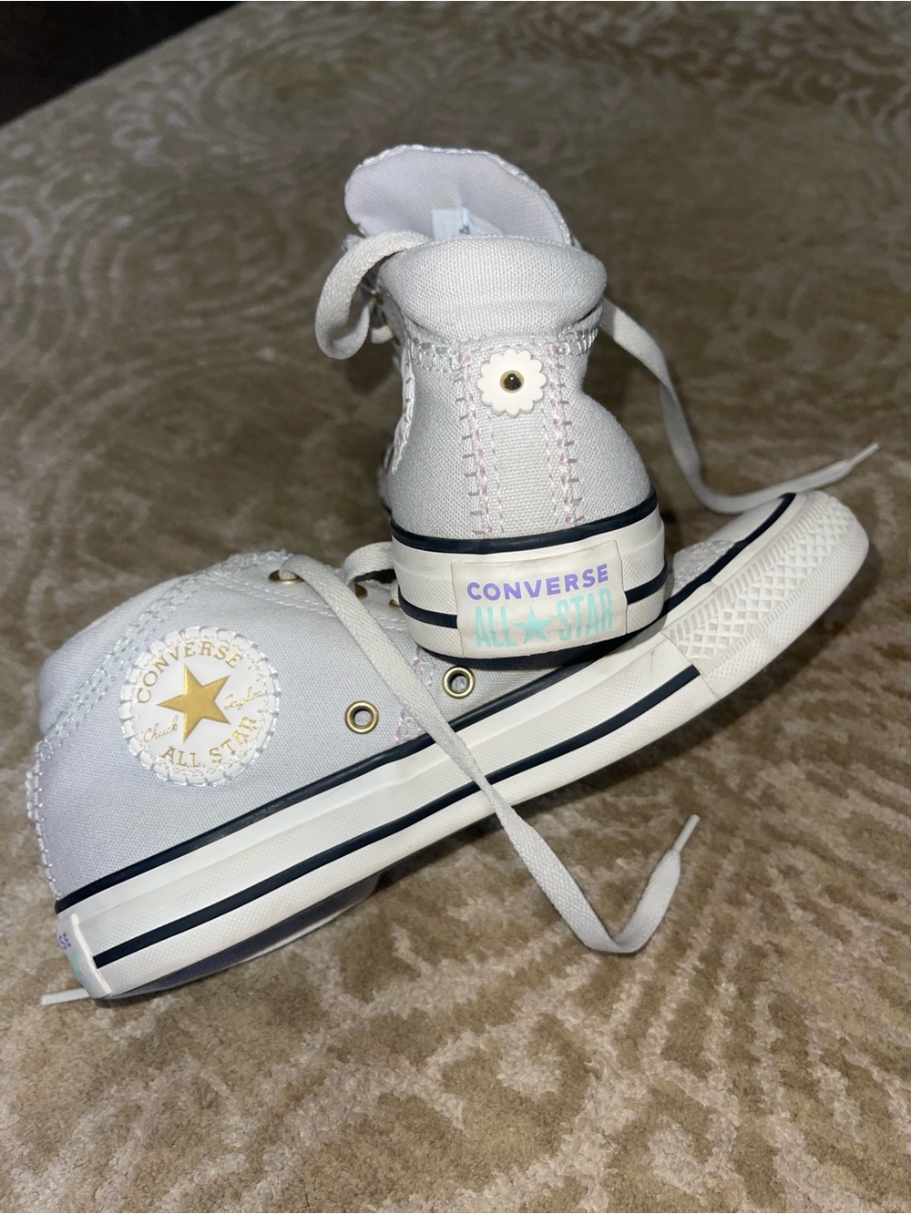 Converse Chuck Taylor All Star Madison mid-Top Sneakers in fossilized light gray